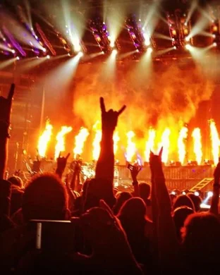 Godsmack, Stone Temple Pilots & Dorothy